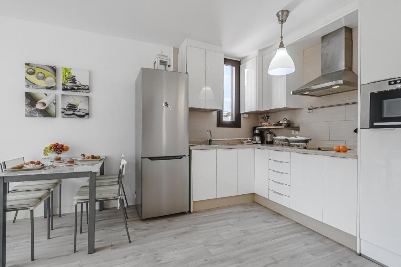 Cozy Apartments - 150 Meters From The Beach, Free Wi-Fi Playa de las Americas  Esterno foto